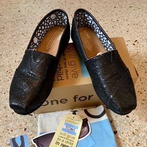 Tom’s Classics Black Glitters